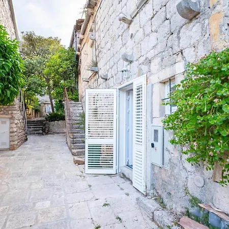 Beautiful In W/ Jacuzzi, Wifi And 2 Bedrooms Orebić