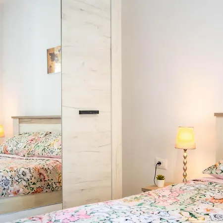 Beautiful In W/ Jacuzzi, Wifi And 2 Bedrooms